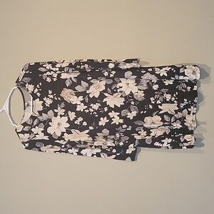 Old Navy Floral Dress size Small